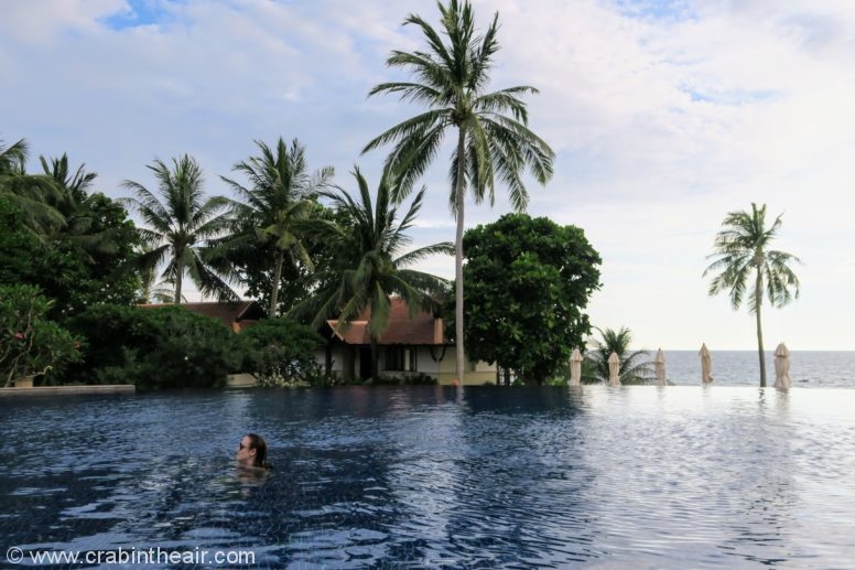 rawi warin swimming pool