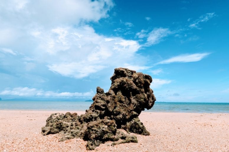 beaches in koh lanta