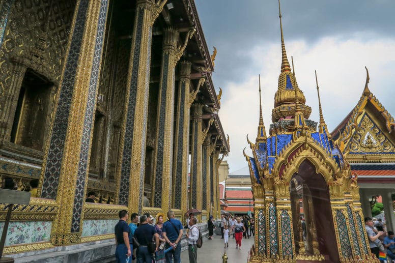 emerald buddha temple