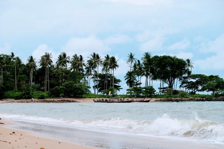 relax beach koh lanta