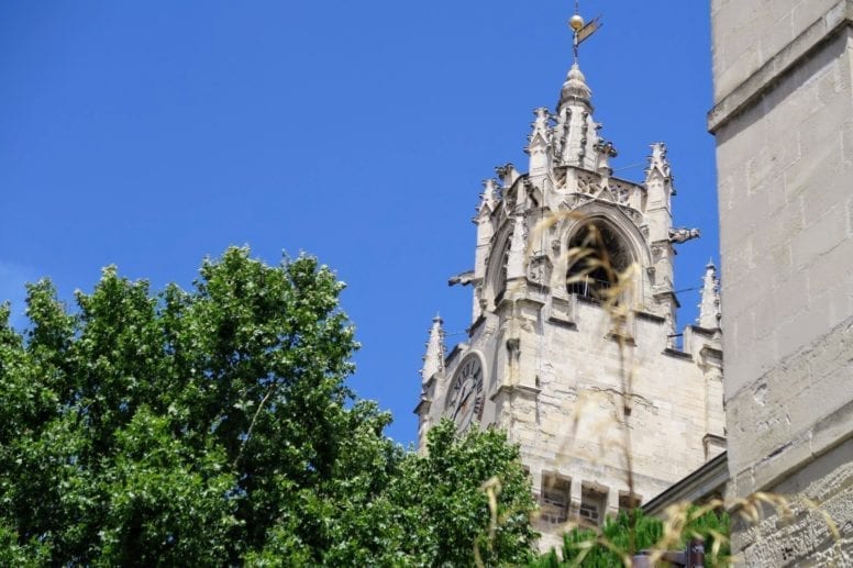 The Place de l’horloge avignon