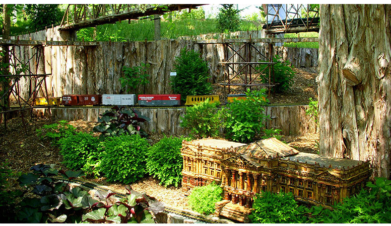 Lauritzen Gardens Omaha