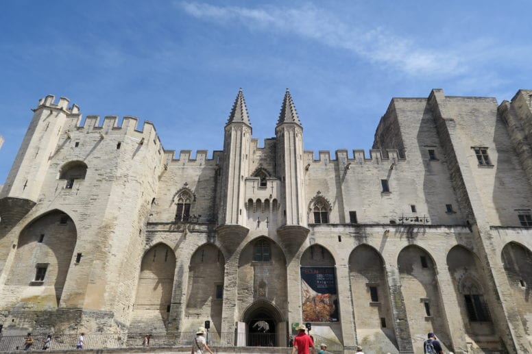 things to do in avignon